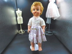 14" 1953 VINYLFLEX LIGHT BLONDE BLUE EYED GIRL DOLL, LAVENDER DRESS